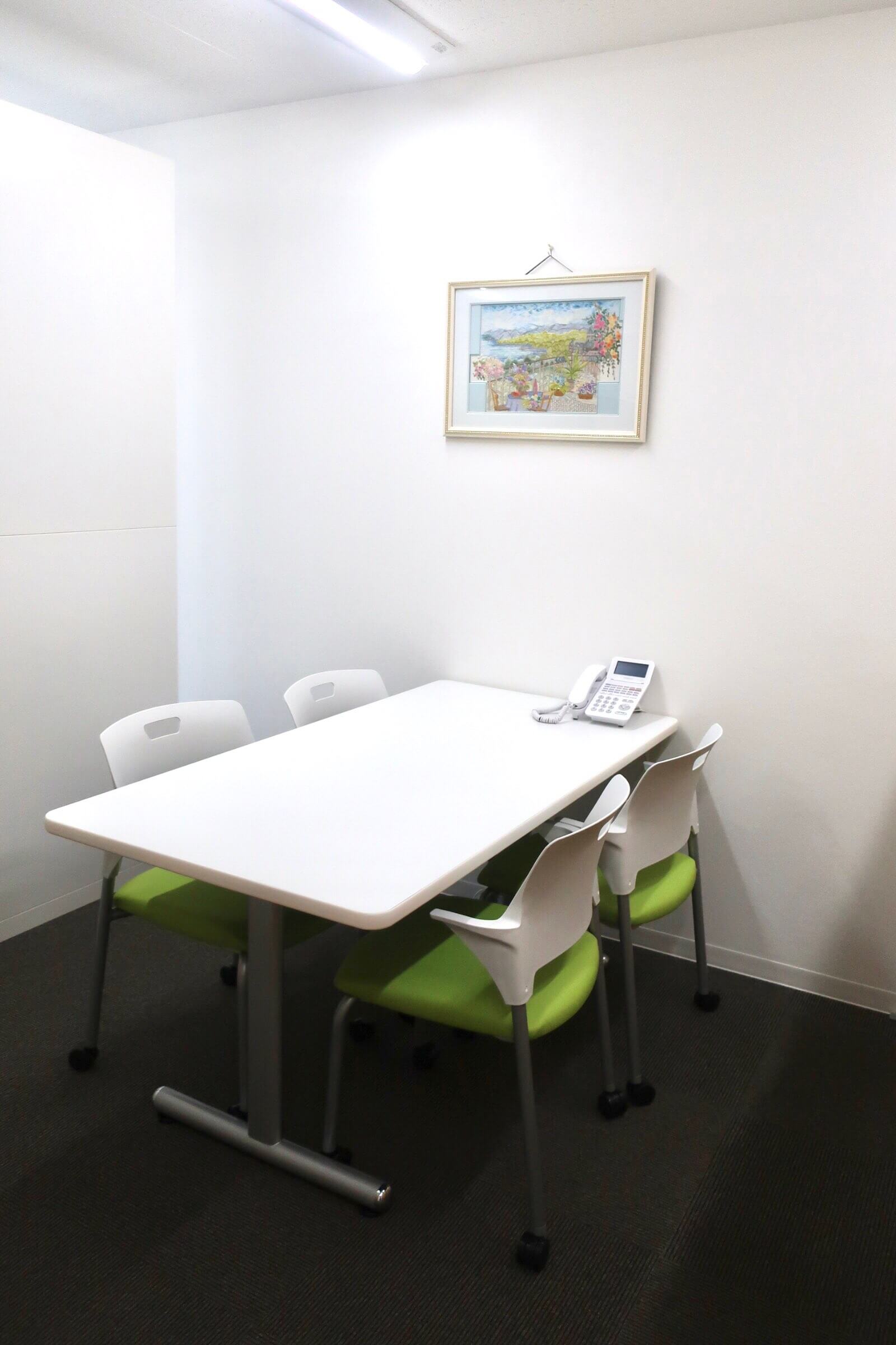 法律事務所内・打ち合わせブース